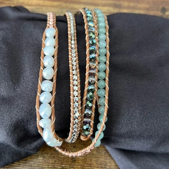 Beaded leather coil bracelet. - Picture 1 of 3